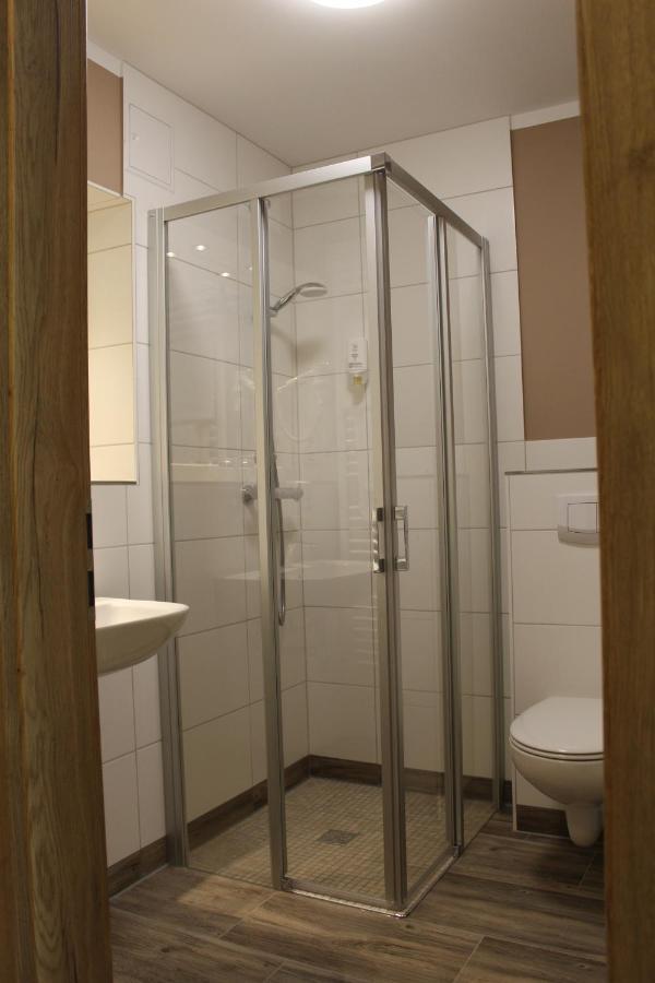 Vorsicht Hotel Deyelsdorf Ngoại thất bức ảnh