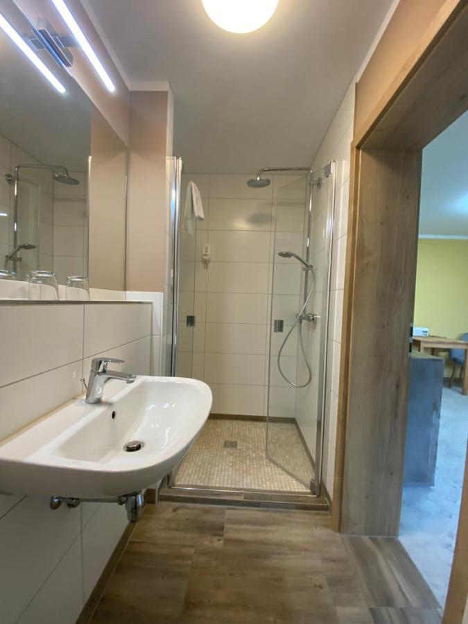 Vorsicht Hotel Deyelsdorf Ngoại thất bức ảnh