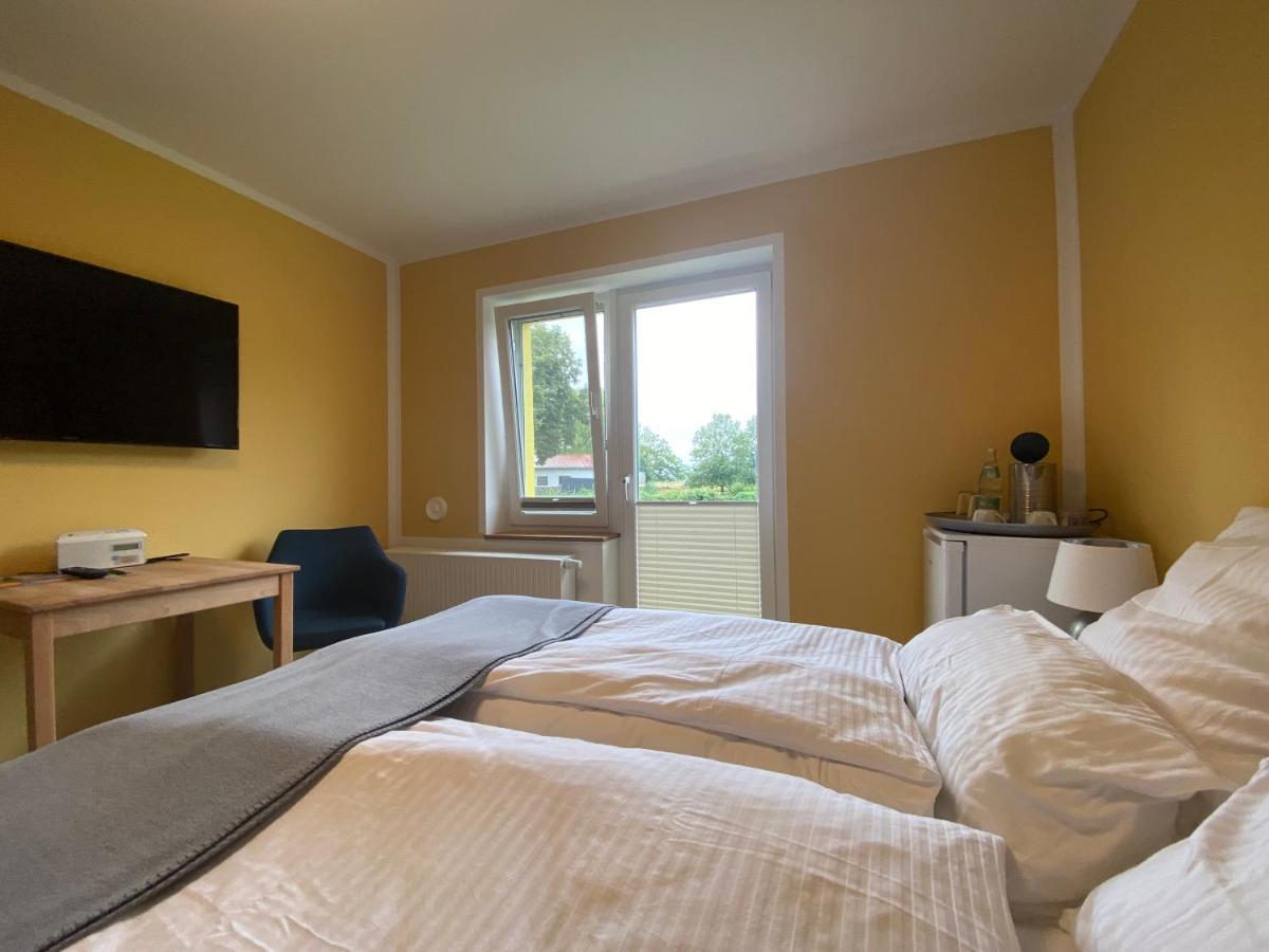 Vorsicht Hotel Deyelsdorf Ngoại thất bức ảnh