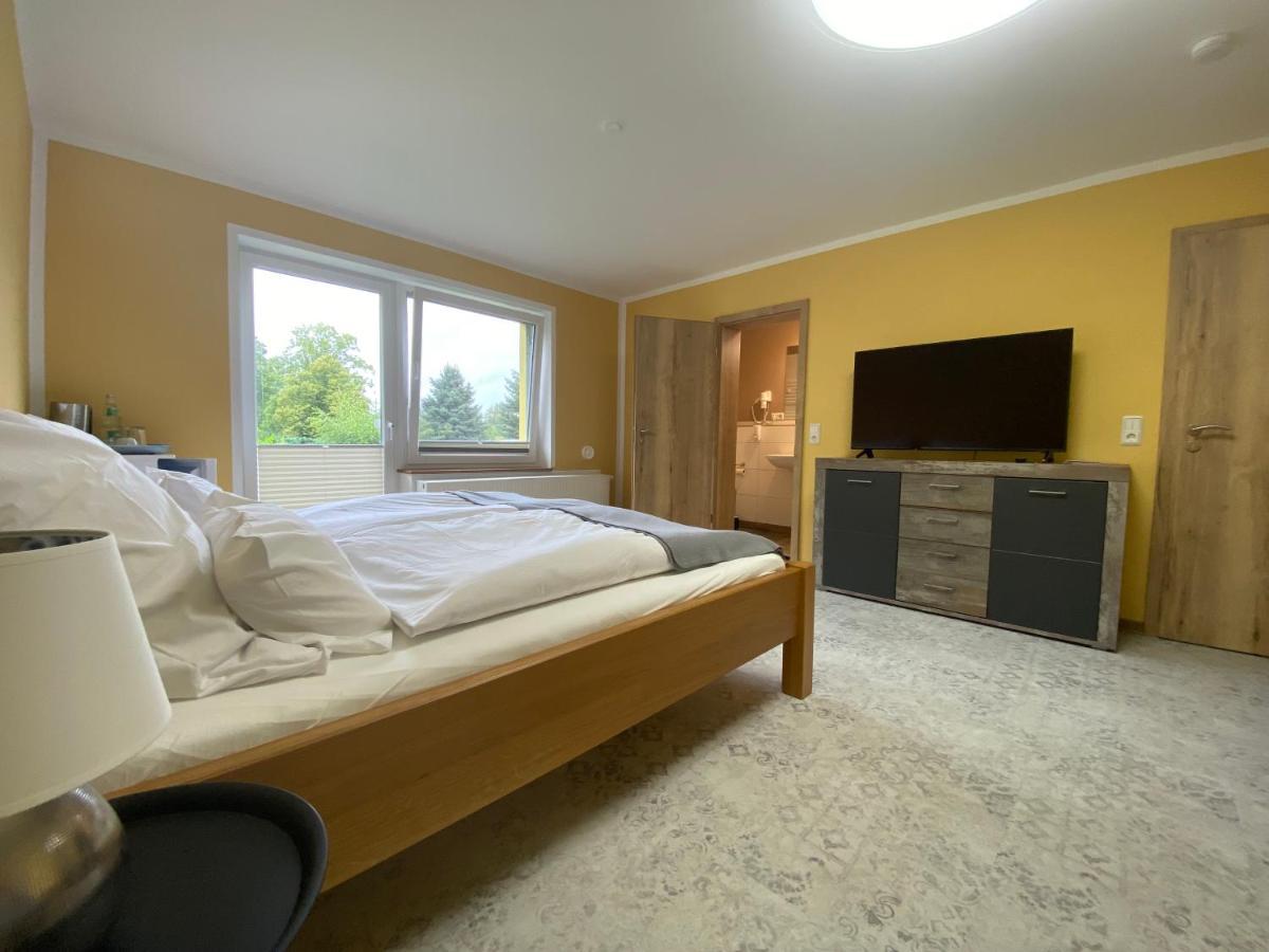 Vorsicht Hotel Deyelsdorf Ngoại thất bức ảnh